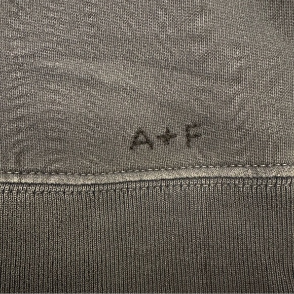 Abercrombie and Fitch Men’s Sweatshirt. Men’s Large. - Picture 3 of 8